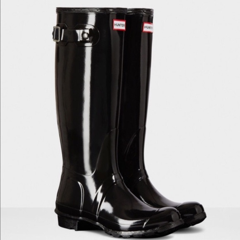Black hunter glossy boots